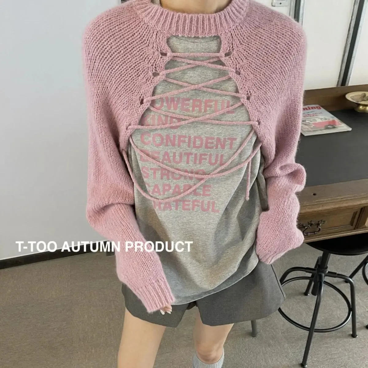 Deeptown Pink Cropped Sweater