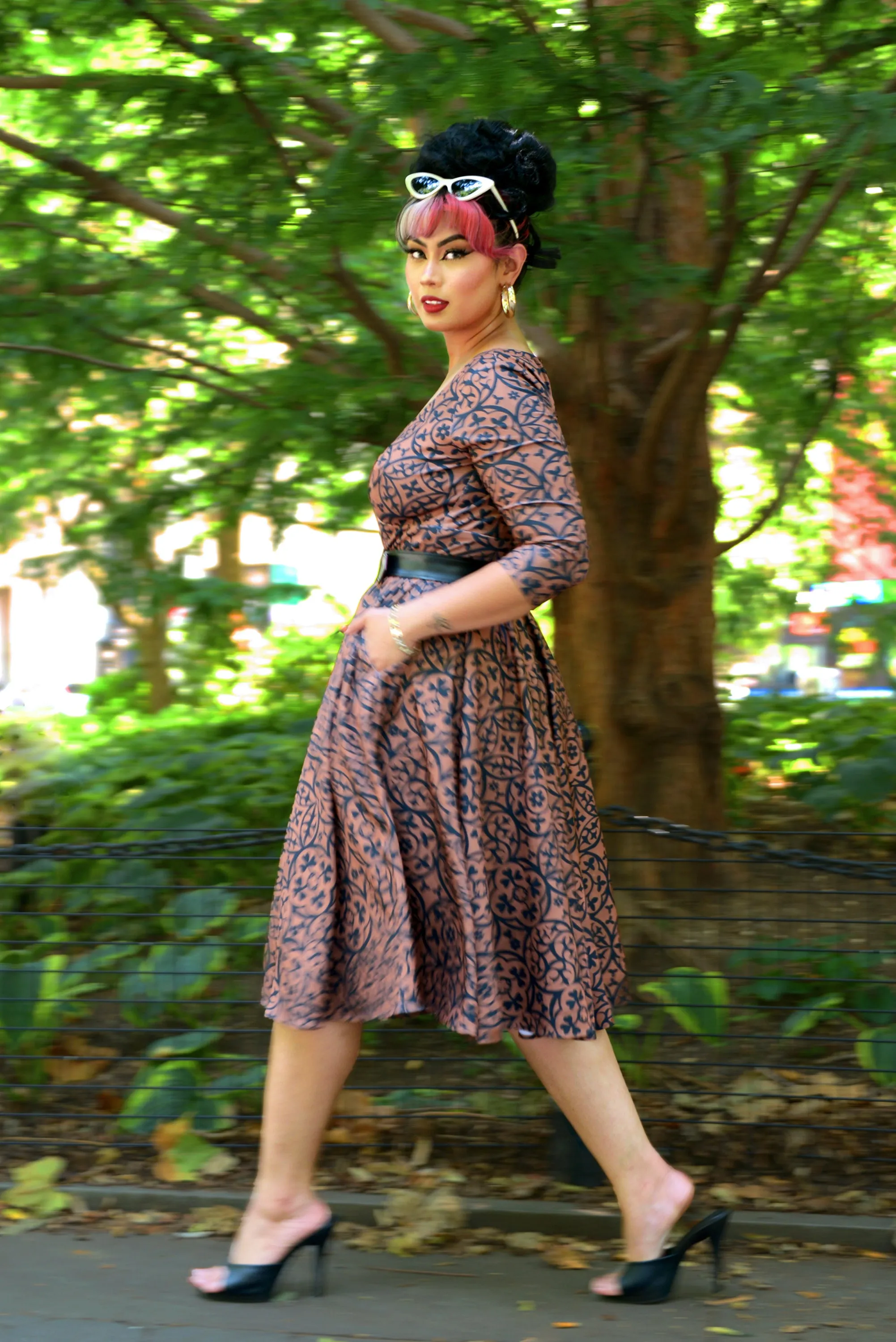 Final Sale - Priscilla Swing Dress in Gold and Black Medallions Print Stretch Twill | Laura Byrnes & Hope Johnstun