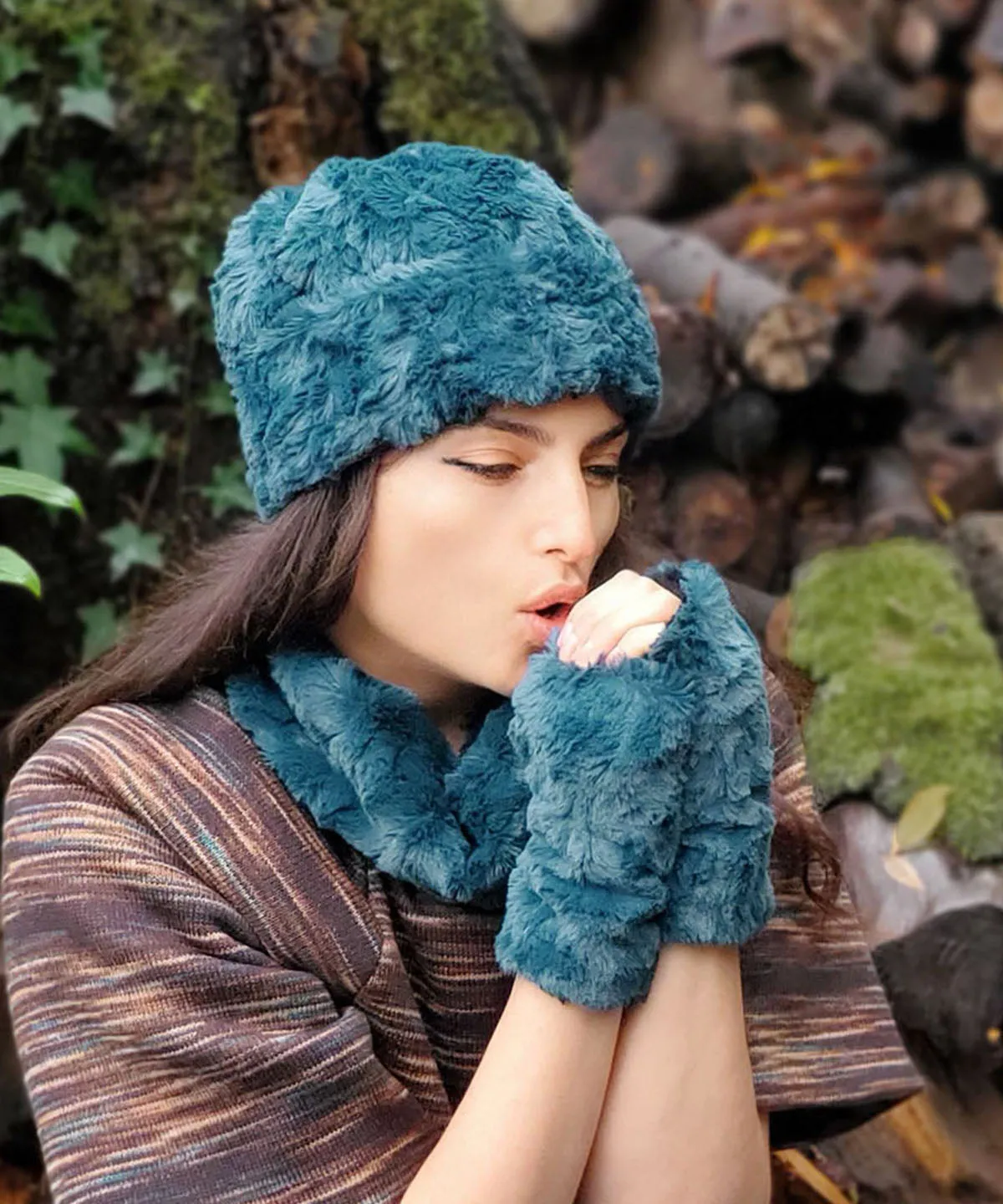 Fingerless / Texting Gloves, Reversible - Luxury Faux Fur in Peacock Pond