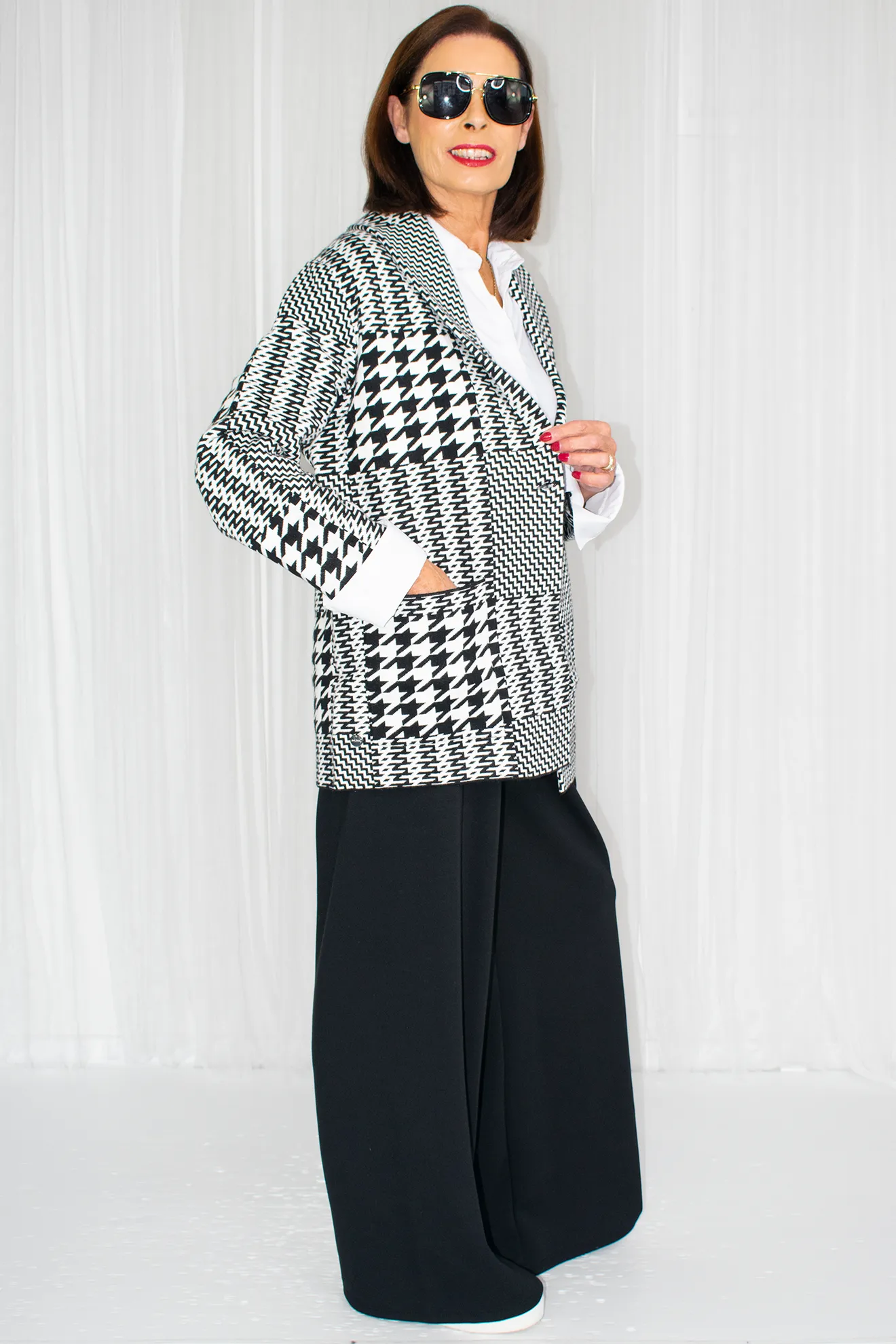 Hannah Houndstooth One Button Knitted Blazer in Mono