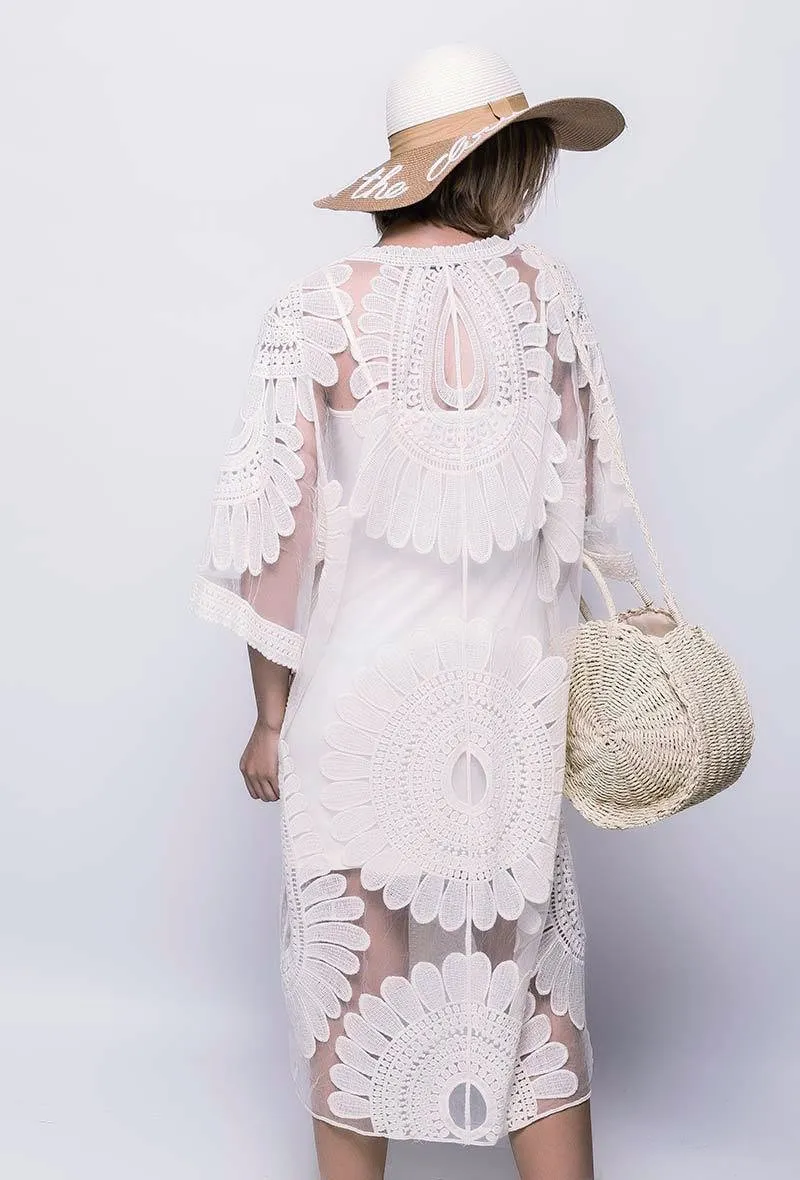 Kimono blanco largo bordado floral boho-chic